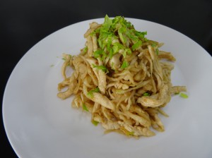 鶏肉と切り干し大根の香り炒め