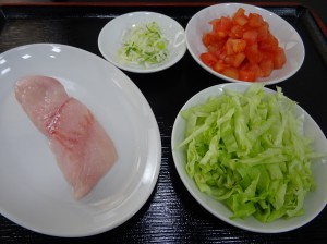 白身魚のトマトチリソースがけ