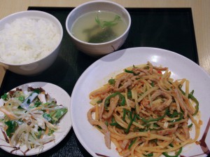 肉糸切四川味炒め定食