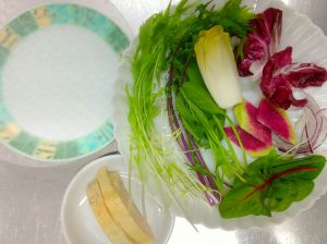 鶏とたっぷりサラダの生春巻